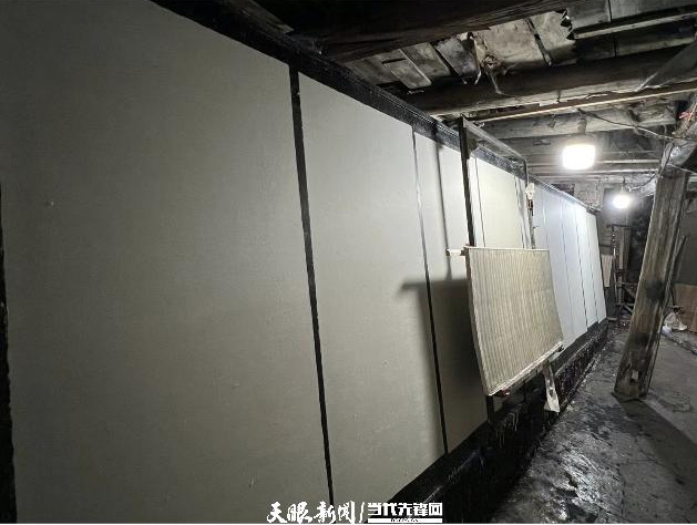 工坊里曬紙 工坊里曬紙